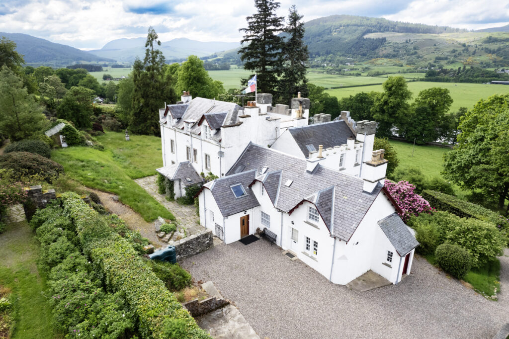 Taymore House and Gardens, Kenmore